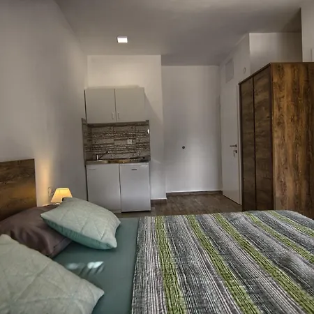 Rooms Dragica Pakostane Exterior photo